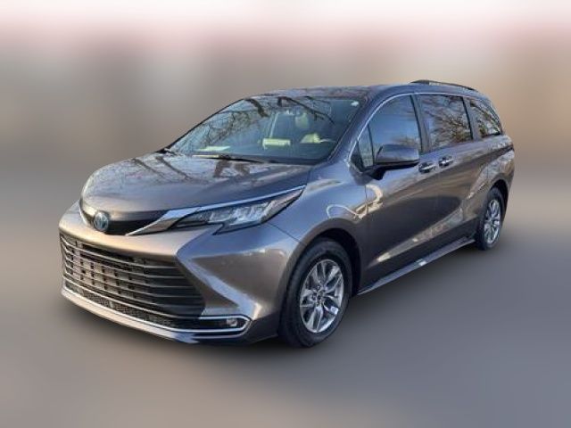 2022 Toyota Sienna XLE