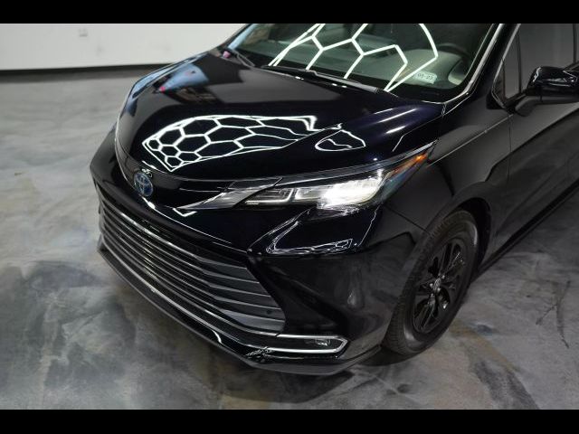 2022 Toyota Sienna XLE