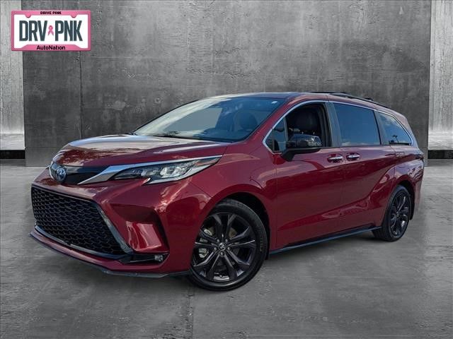 2022 Toyota Sienna XSE