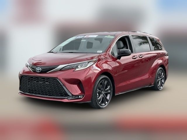 2022 Toyota Sienna XSE