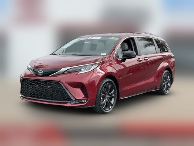 2022 Toyota Sienna XSE