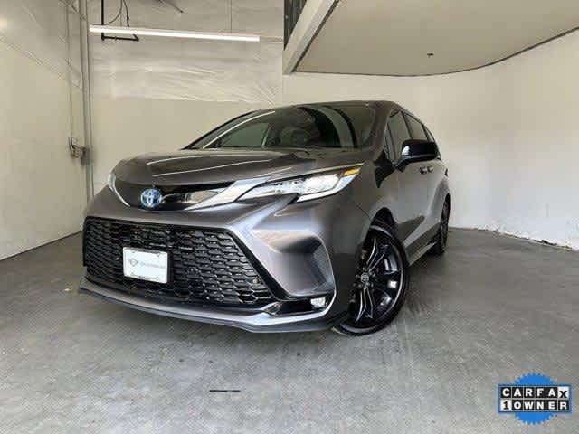 2022 Toyota Sienna XSE