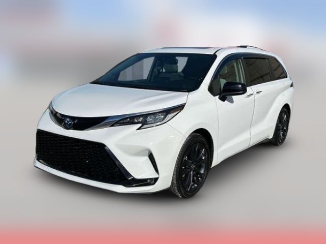 2022 Toyota Sienna XSE