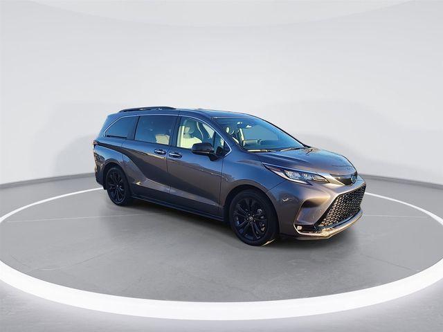 2022 Toyota Sienna XSE