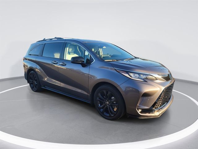 2022 Toyota Sienna XSE