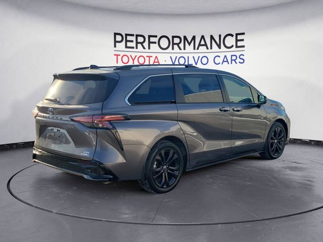 2022 Toyota Sienna XSE