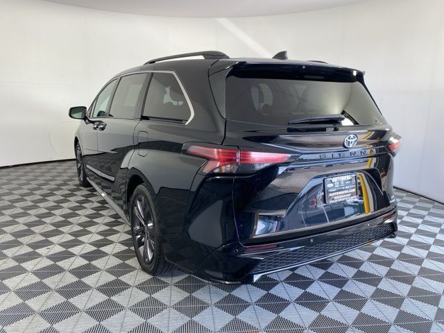 2022 Toyota Sienna XSE