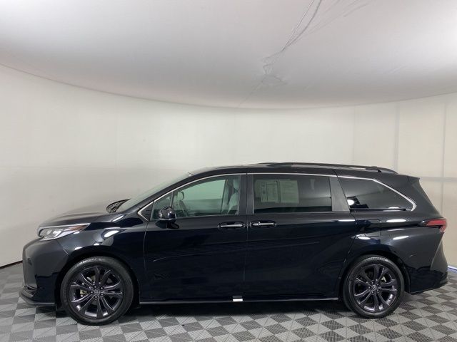 2022 Toyota Sienna XSE