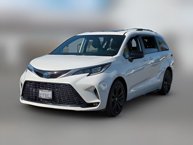 2022 Toyota Sienna XSE