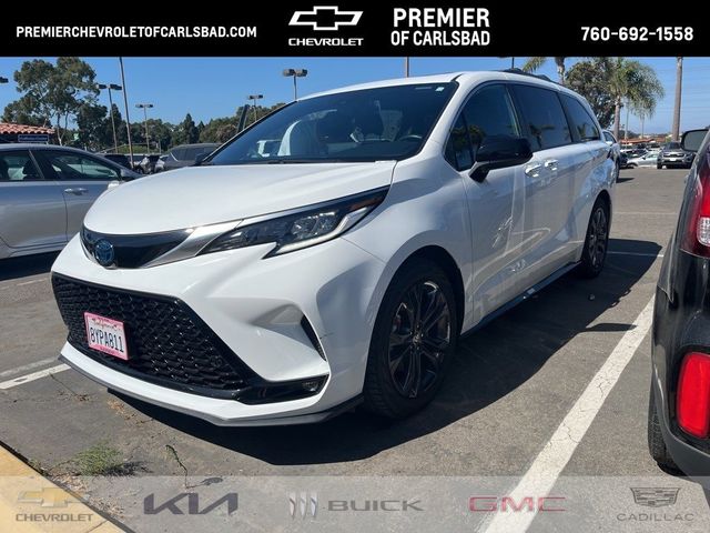 2022 Toyota Sienna XSE