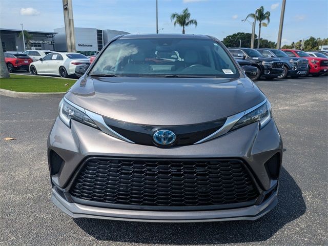 2022 Toyota Sienna XSE