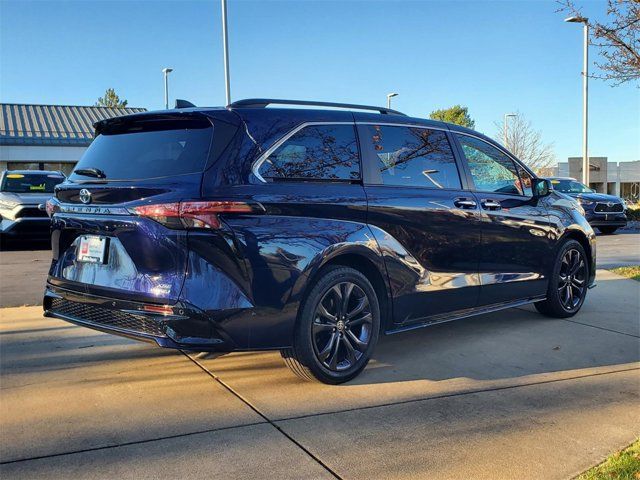 2022 Toyota Sienna XSE