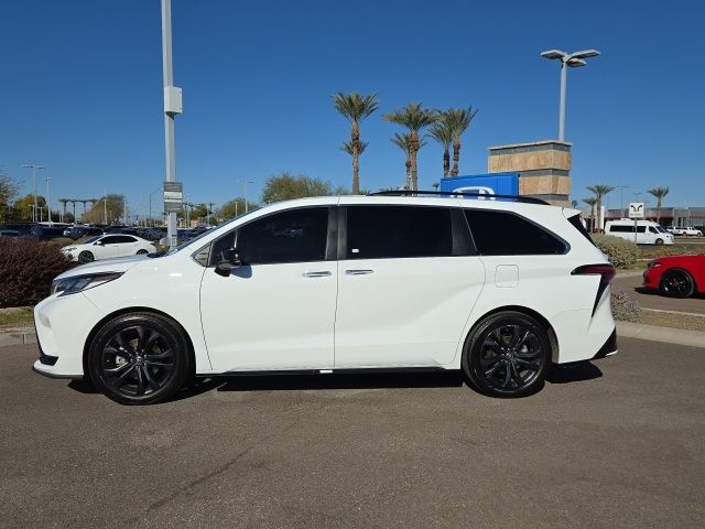 2022 Toyota Sienna XSE