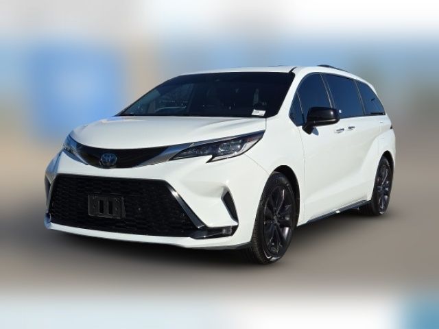 2022 Toyota Sienna XSE