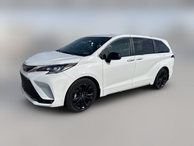 2022 Toyota Sienna XSE