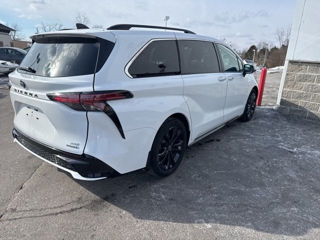 2022 Toyota Sienna XSE