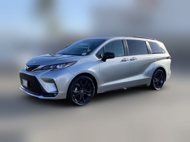 2022 Toyota Sienna XSE