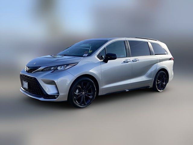 2022 Toyota Sienna XSE