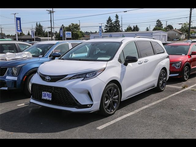 2022 Toyota Sienna XSE