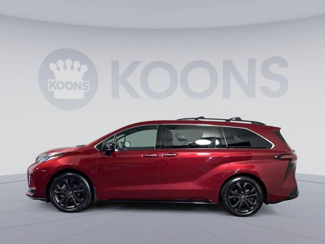 2022 Toyota Sienna XSE