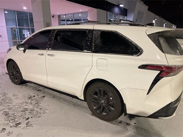 2022 Toyota Sienna XSE