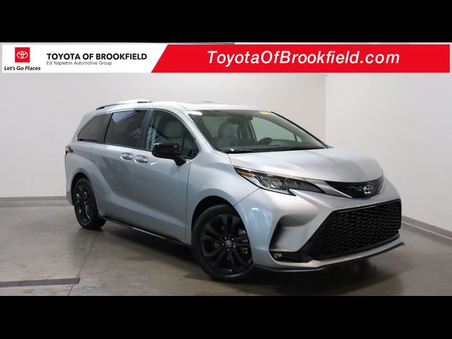 2022 Toyota Sienna XSE