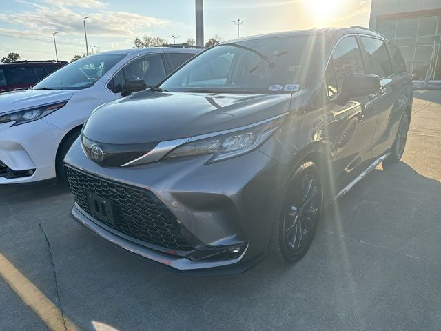 2022 Toyota Sienna XSE