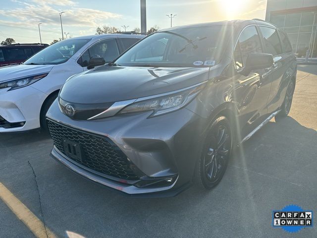 2022 Toyota Sienna XSE