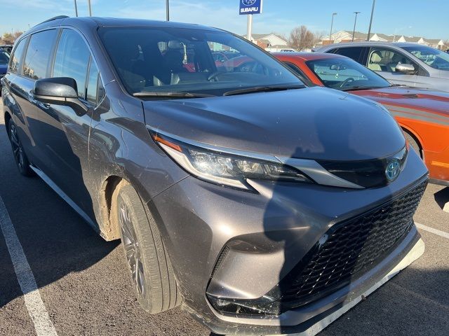 2022 Toyota Sienna XSE