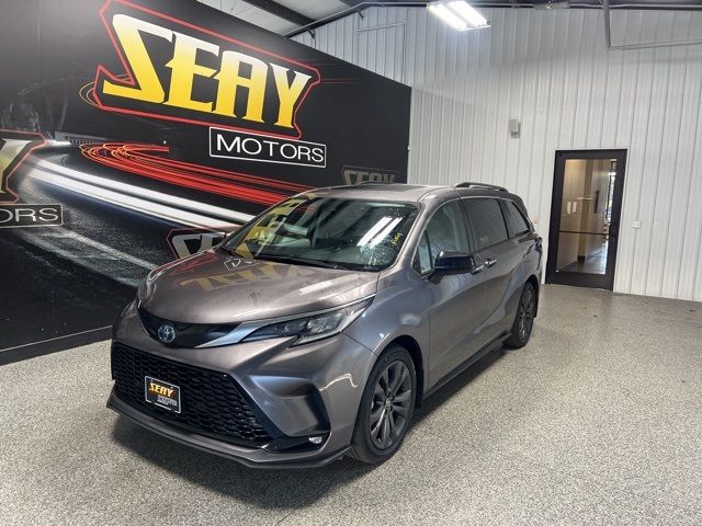 2022 Toyota Sienna XSE