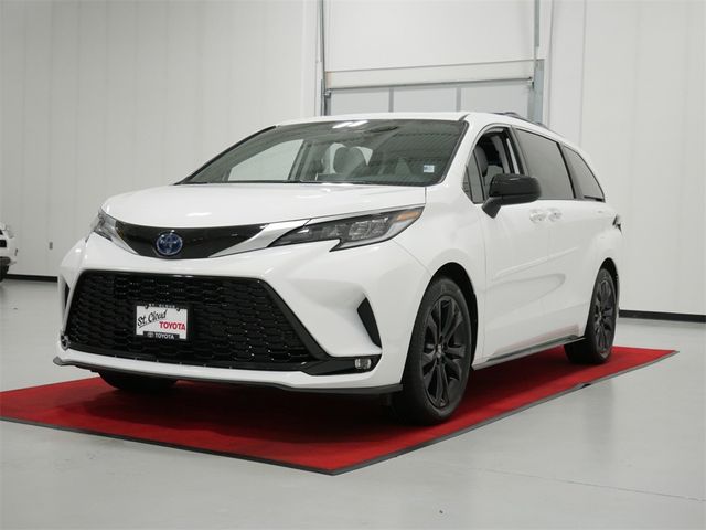 2022 Toyota Sienna XSE