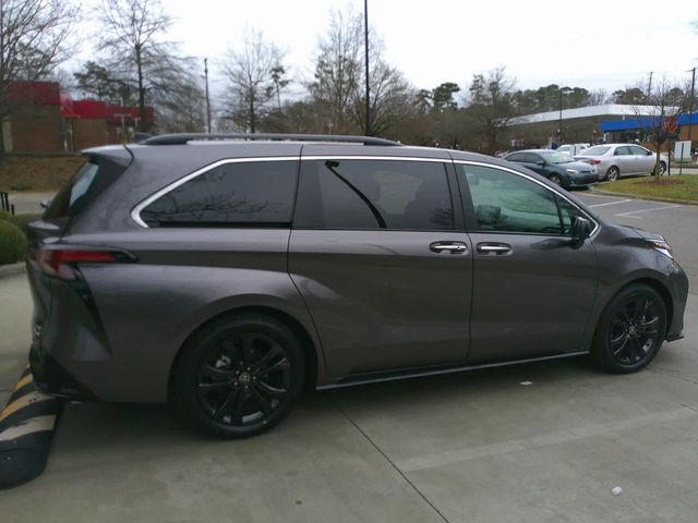 2022 Toyota Sienna XSE