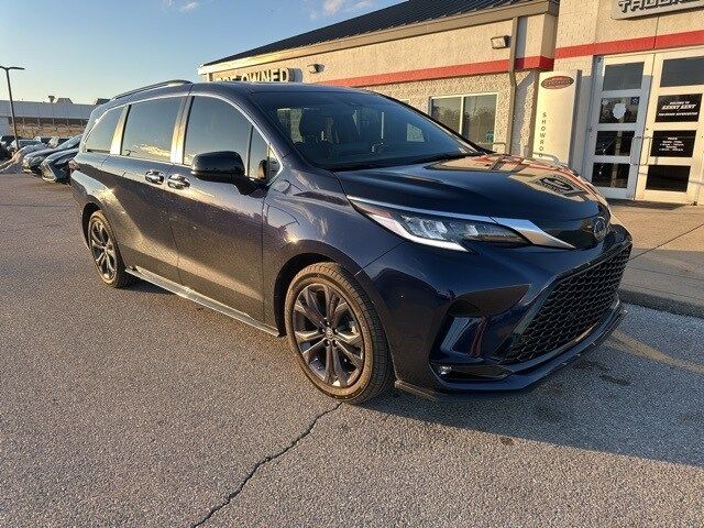 2022 Toyota Sienna XSE