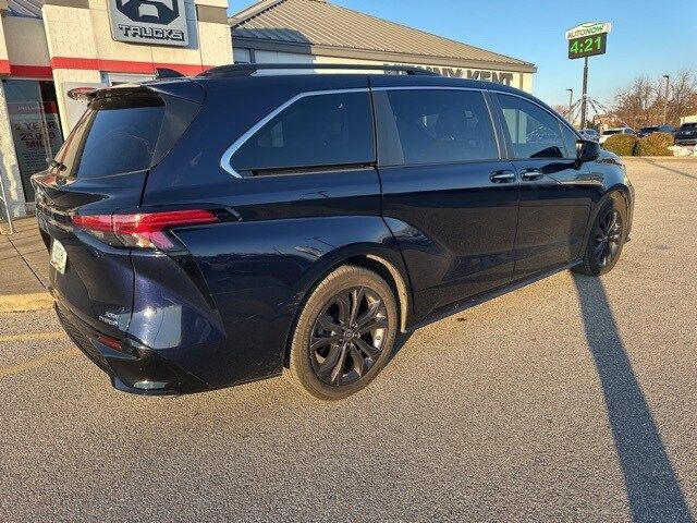 2022 Toyota Sienna XSE