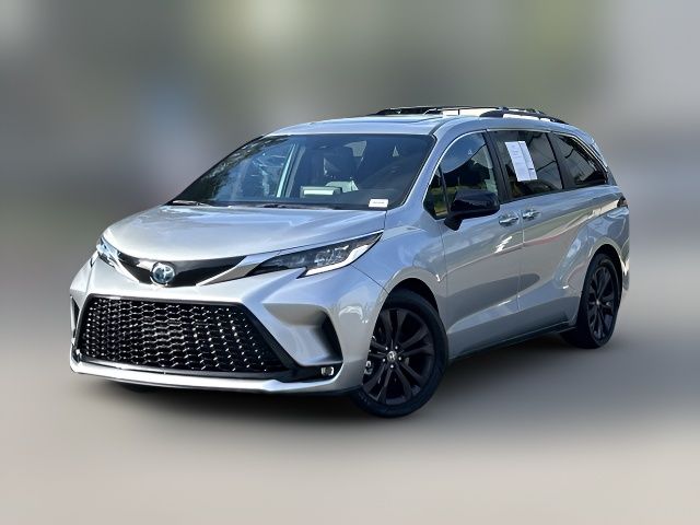 2022 Toyota Sienna XSE