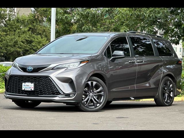 2022 Toyota Sienna XSE