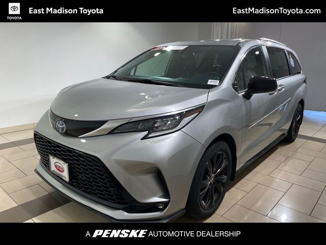 2022 Toyota Sienna XSE