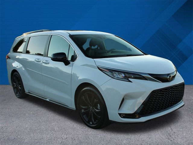 2022 Toyota Sienna XSE