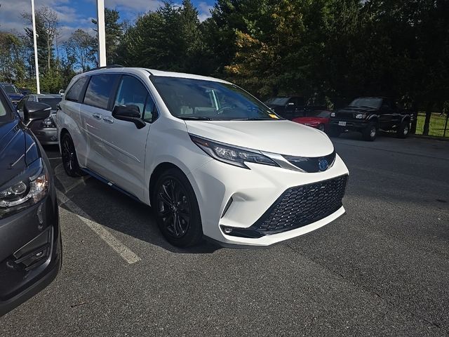 2022 Toyota Sienna XSE