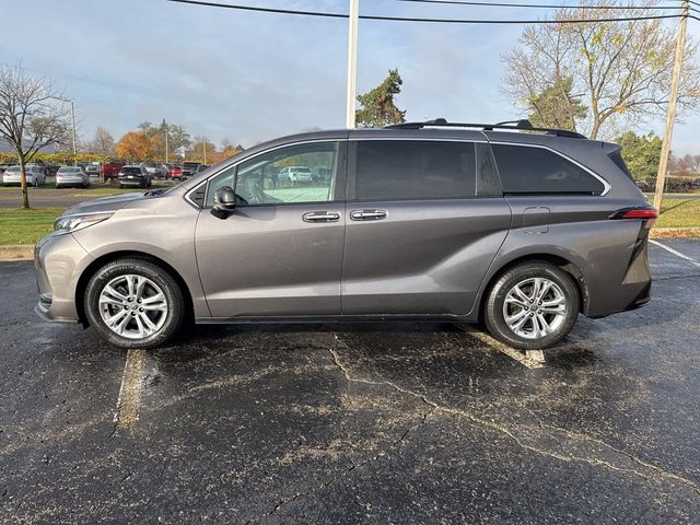 2022 Toyota Sienna XSE