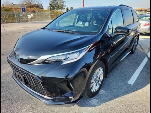 2022 Toyota Sienna XSE