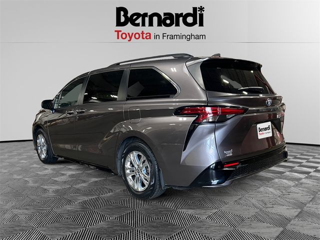 2022 Toyota Sienna XSE