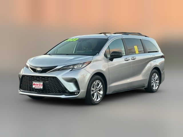 2022 Toyota Sienna XSE