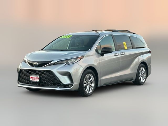 2022 Toyota Sienna XSE