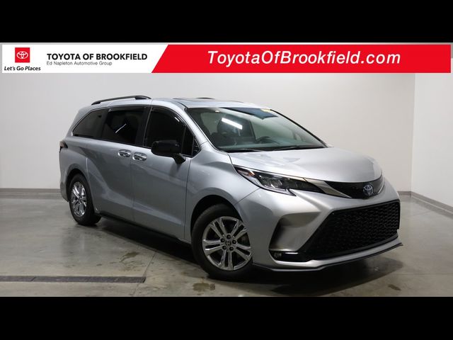 2022 Toyota Sienna XSE