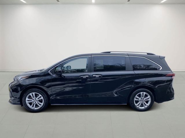 2022 Toyota Sienna XSE