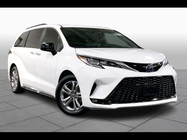 2022 Toyota Sienna XSE