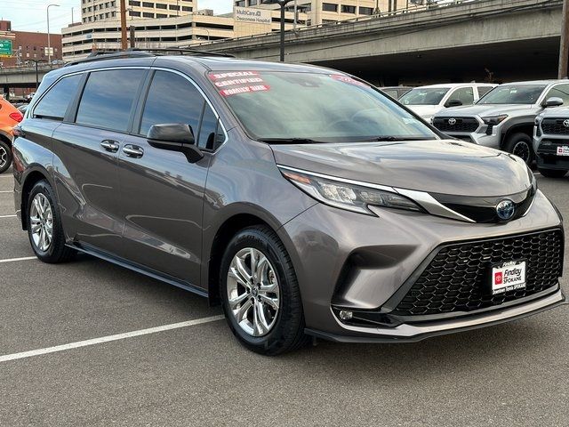 2022 Toyota Sienna XSE