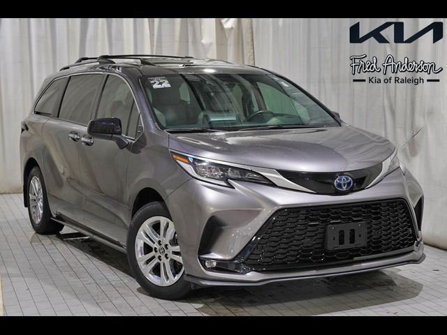 2022 Toyota Sienna XSE