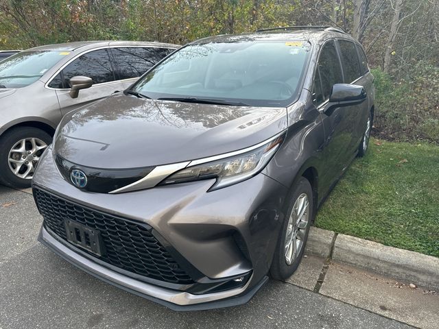 2022 Toyota Sienna XSE